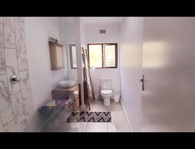 3 BEDROOM APARTMENT RENTED IN UMDLOTI BEACH